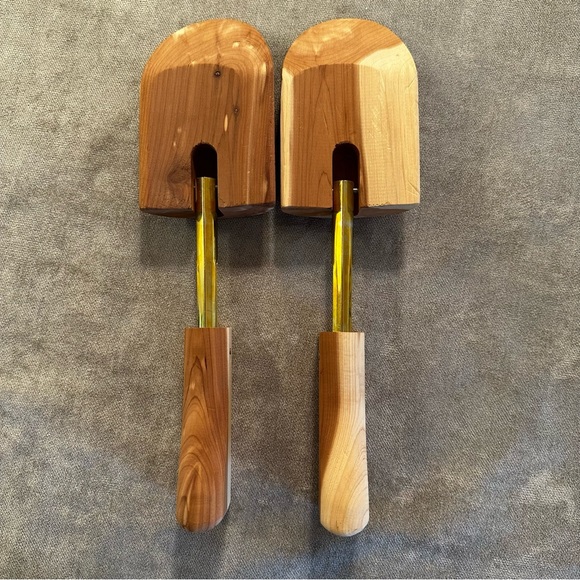Rochester Shoe Tree Co. Pair Of Cedar Wood Stretchers Made In Ashland NH USA EUC - Picture 3 of 8